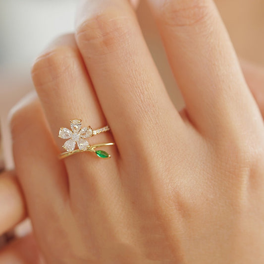 Can Rotate Crystal Cherry Blossom Ring